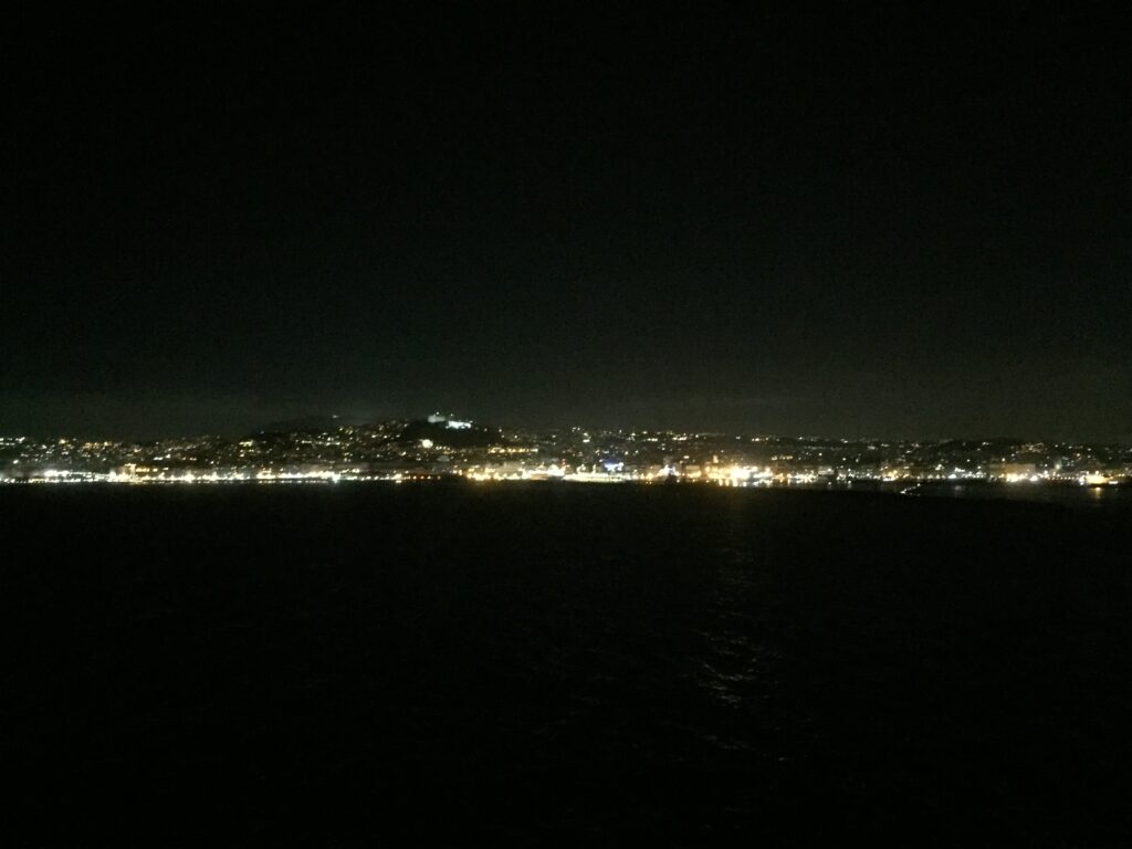 MSCファンタジアから眺めたナポリの夜景